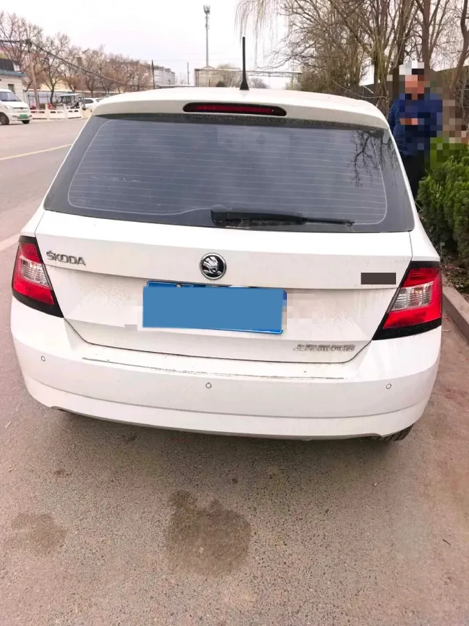 2017 Skoda Fabia 1.4L 90HP L4 6AT,autocango,china used car exporter,china ev exporter,chinese used car exporter,chinese used ev exporter