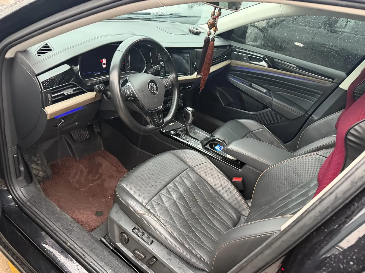 2019 Volvo V40 1.5T 152HP L4 6AT,autocango,china used car exporter,china ev exporter,chinese used car exporter,chinese used ev exporter