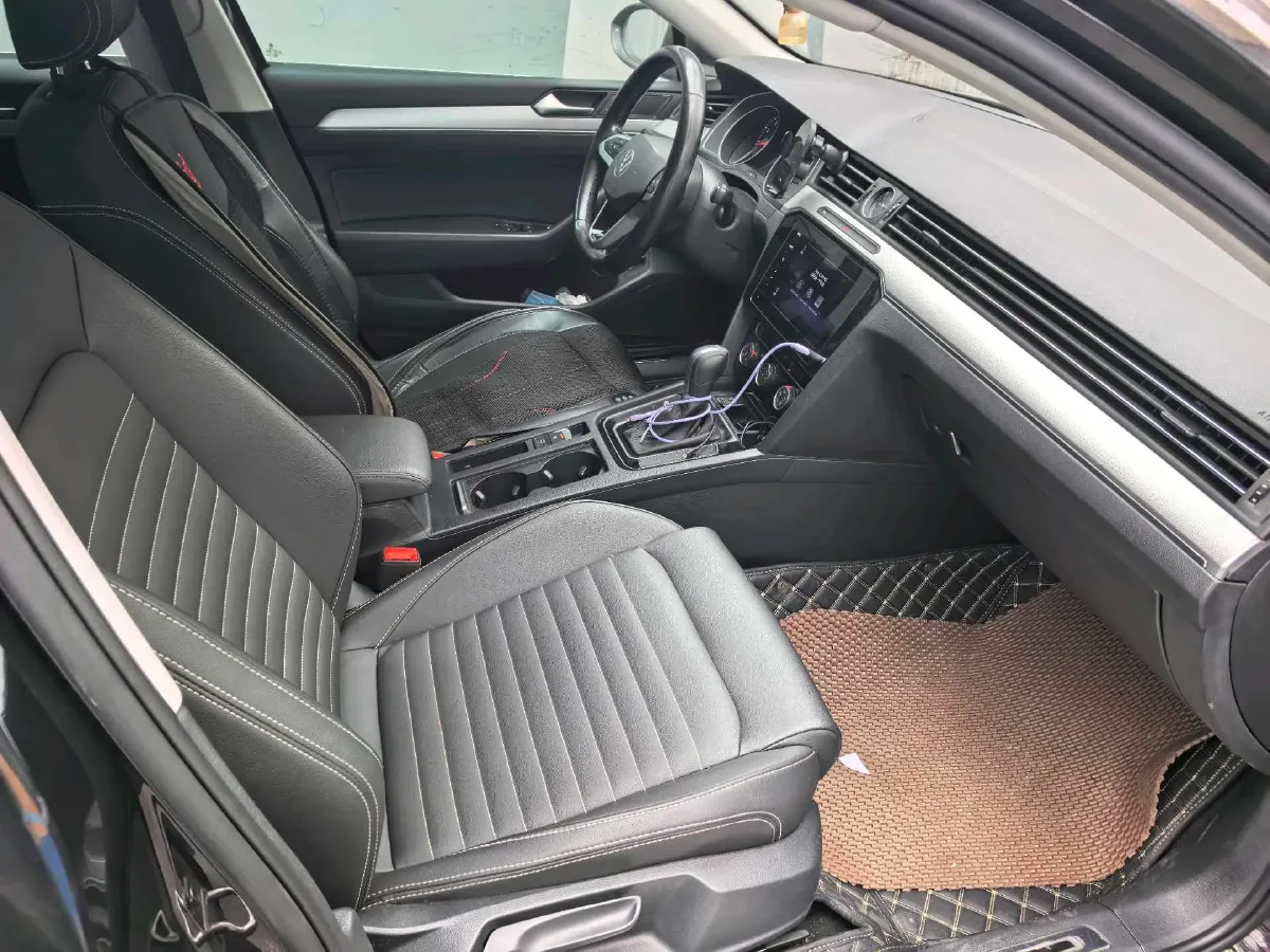 2020 Volkswagen Magotan 1.4T 150HP L4 7DCT,autocango,china used car exporter,china ev exporter,chinese used car exporter,chinese used ev exporter