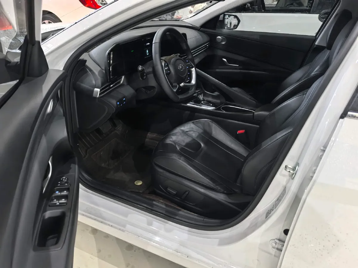 2022 Hyundai Elantra 1.5L 115HP L4 CVT,autocango,china used car exporter,china ev exporter,chinese used car exporter,chinese used ev exporter