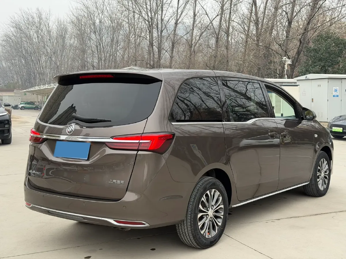 2023 Buick GL8 2.0T 237HP L4 9AT,autocango,china used car exporter,china ev exporter,chinese used car exporter,chinese used ev exporter