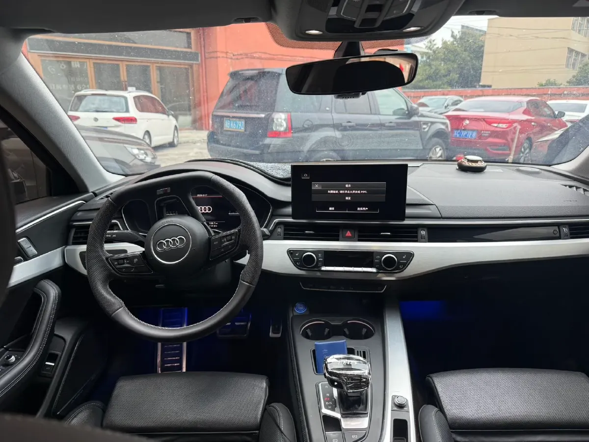 2020 Audi A4L 2.0T 190HP L4 7DCT,autocango,china used car exporter,china ev exporter,chinese used car exporter,chinese used ev exporter