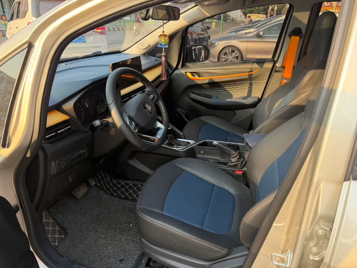 2022 Livan X3 PRO 1.5L 113HP L4 CVT,autocango,china used car exporter,china ev exporter,chinese used car exporter,chinese used ev exporter