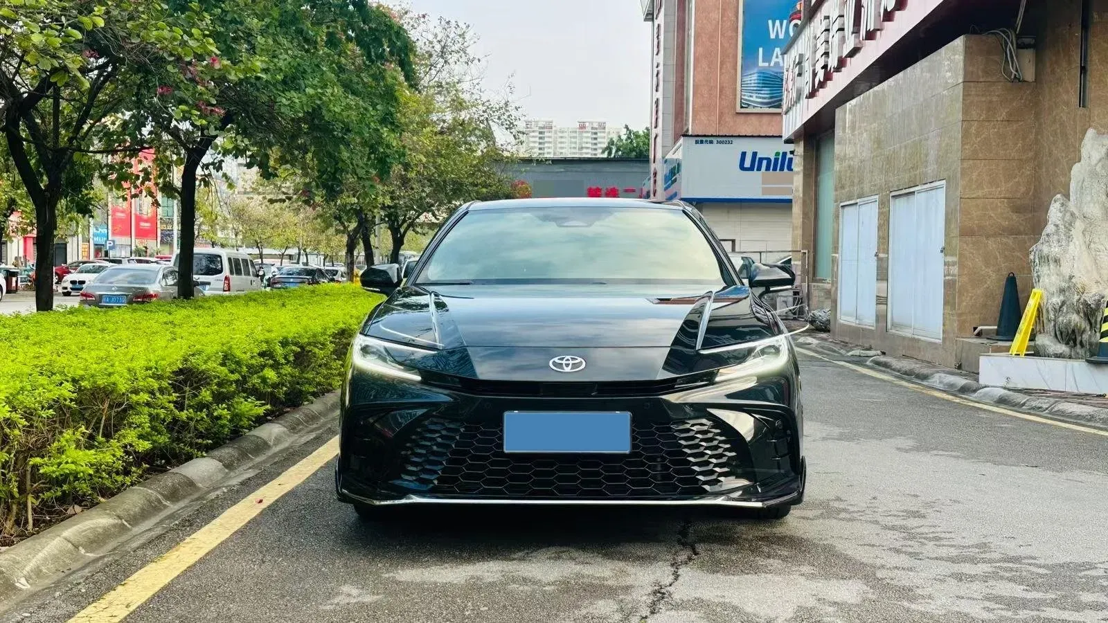2024 Toyota Camry 2.5L 185HP L4 E-CVT Hybrid,autocango,china used car exporter,china ev exporter,chinese used car exporter,chinese used ev exporter
