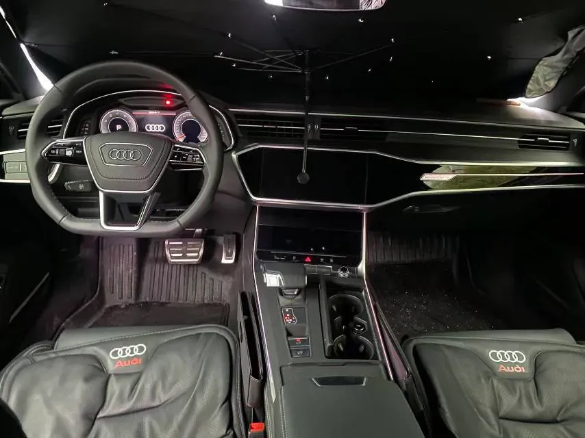 2025 Audi A6L 2.0T 245HP L4 7DCT,autocango,china used car exporter,china ev exporter,chinese used car exporter,chinese used ev exporter