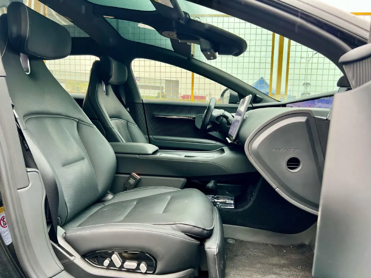 2025 Avatr 12 BEV 94.53KWH,autocango,china used car exporter,china ev exporter,chinese used car exporter,chinese used ev exporter