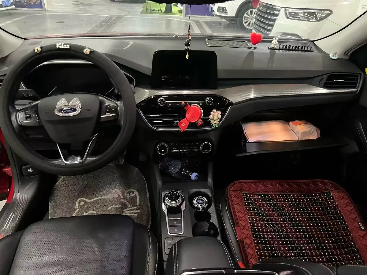 2020 Ford Focus 1.5T 174HP L3 8AT,autocango,china used car exporter,china ev exporter,chinese used car exporter,chinese used ev exporter