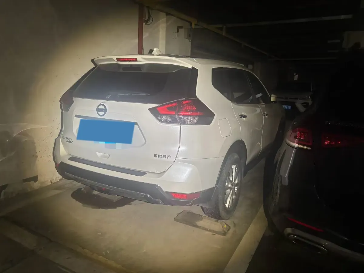 2021 Nissan X-Trail 2.0L 151HP L4 CVT,autocango,china used car exporter,china ev exporter,chinese used car exporter,chinese used ev exporter