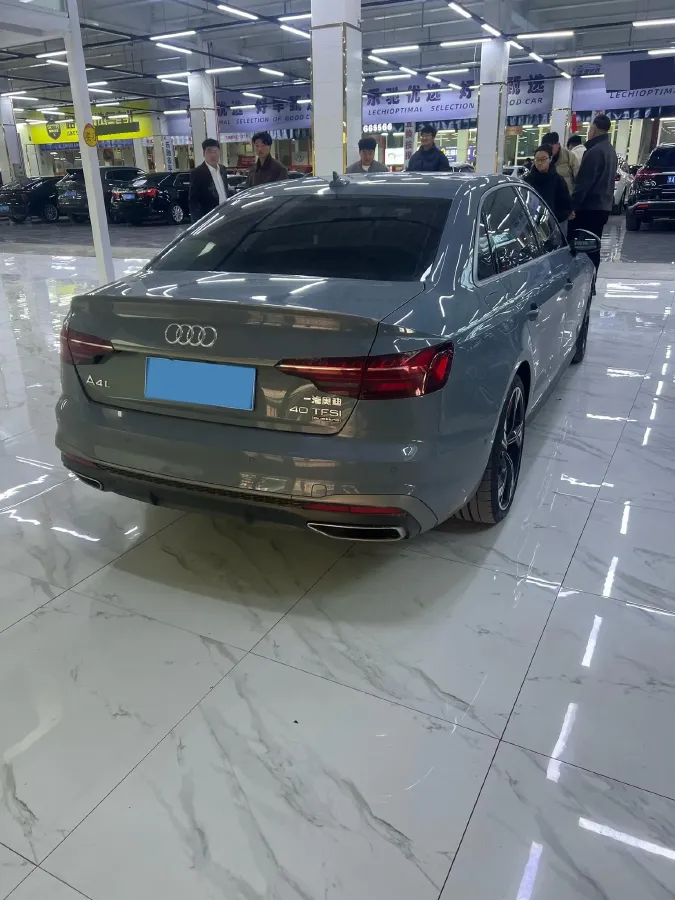 2022 Audi A4L 2.0T 190HP L4 7DCT,autocango,china used car exporter,china ev exporter,chinese used car exporter,chinese used ev exporter