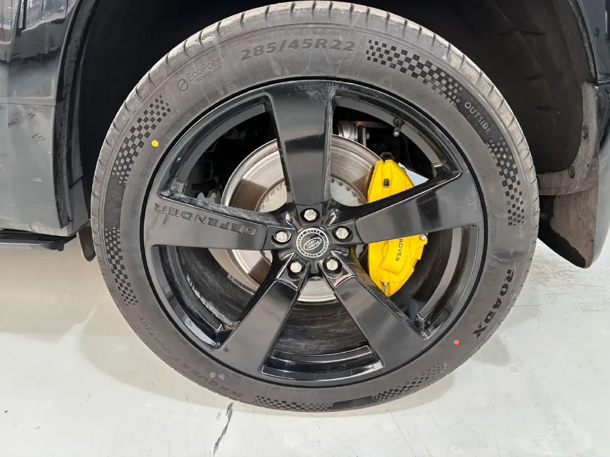 2025 Land Rover Defender 3.0T 400HP L6 8AT,autocango,china used car exporter,china ev exporter,chinese used car exporter,chinese used ev exporter