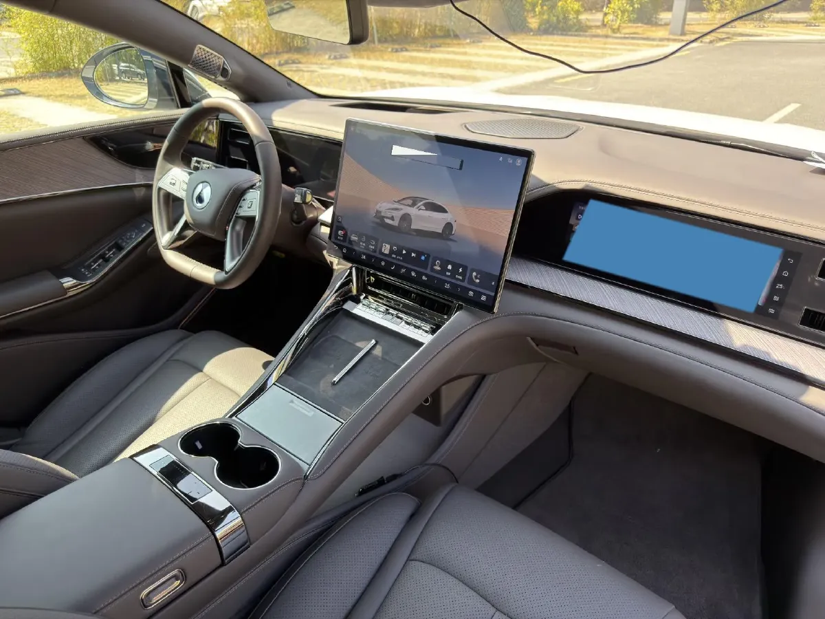 2024 Denza DenzaZ9 2.0T 207HP L4 E-CVT PHEV 38.5KWH,autocango,china used car exporter,china ev exporter,chinese used car exporter,chinese used ev exporter