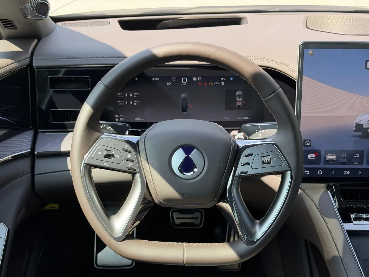 2024 Denza DenzaZ9 2.0T 207HP L4 E-CVT PHEV 38.5KWH,autocango,china used car exporter,china ev exporter,chinese used car exporter,chinese used ev exporter