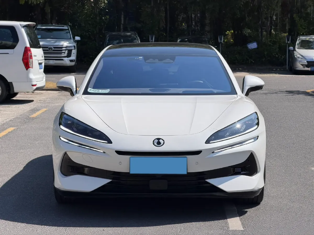 2024 Denza DenzaZ9 2.0T 207HP L4 E-CVT PHEV 38.5KWH,autocango,china used car exporter,china ev exporter,chinese used car exporter,chinese used ev exporter