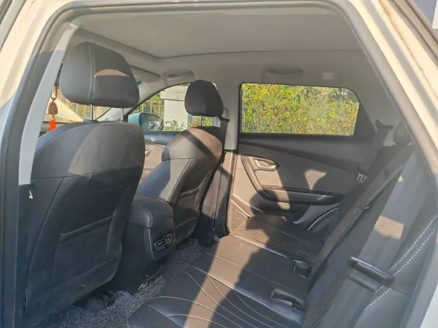 2020 Jetour X70M 1.5T 156HP L4 6MT,autocango,china used car exporter,china ev exporter,chinese used car exporter,chinese used ev exporter