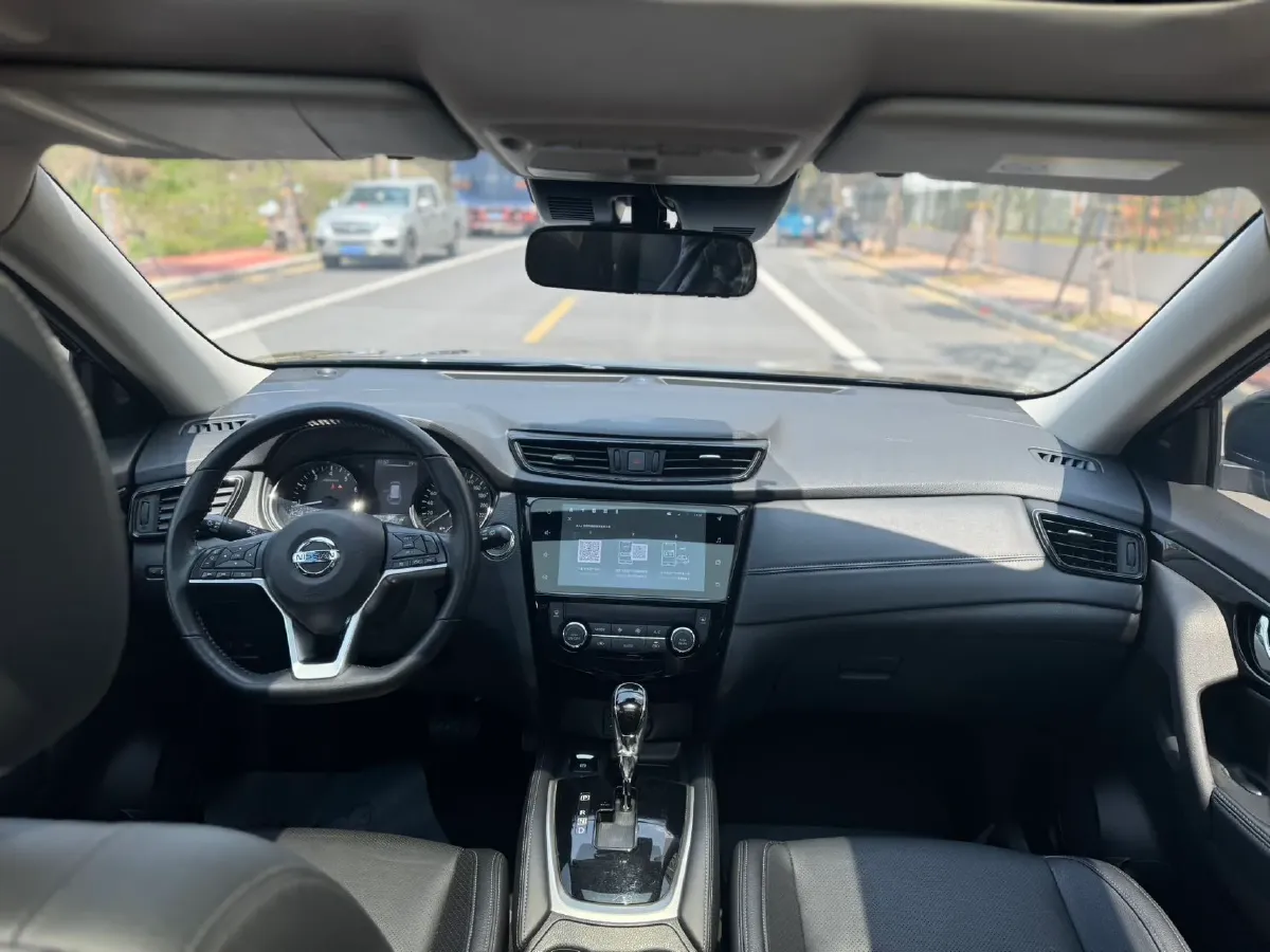 2023 Nissan X-Trail 2.0L 151HP L4 CVT,autocango,china used car exporter,china ev exporter,chinese used car exporter,chinese used ev exporter