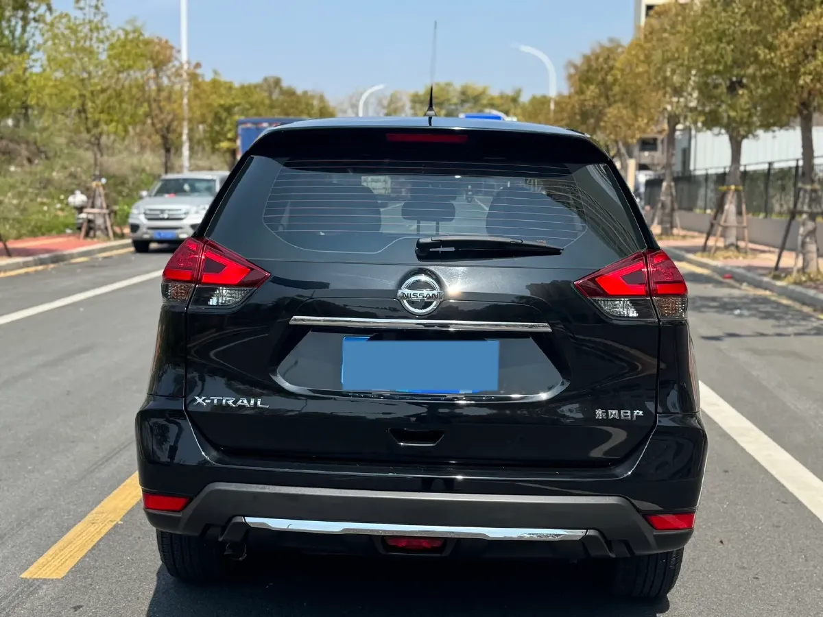 2023 Nissan X-Trail 2.0L 151HP L4 CVT,autocango,china used car exporter,china ev exporter,chinese used car exporter,chinese used ev exporter