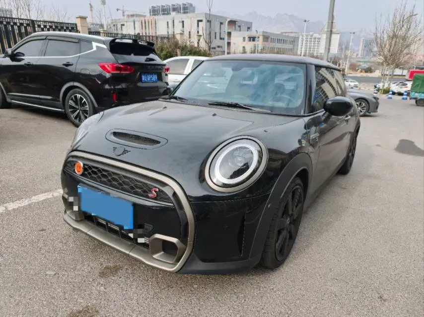 2023 MINI MINI 2.0T 178HP L4 7DCT,autocango,china used car exporter,china ev exporter,chinese used car exporter,chinese used ev exporter
