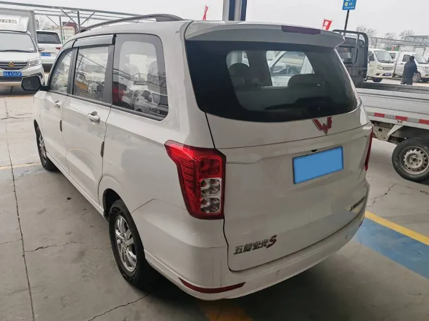 2019 WuLing HongGuang 1.5L 99HP L4 6MT,autocango,china used car exporter,china ev exporter,chinese used car exporter,chinese used ev exporter