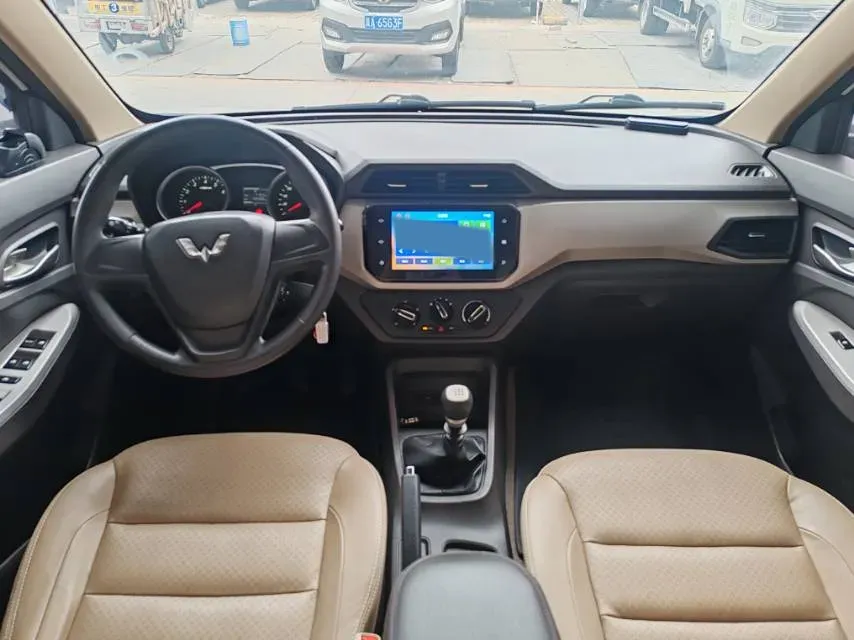 2019 WuLing HongGuang 1.5L 99HP L4 6MT,autocango,china used car exporter,china ev exporter,chinese used car exporter,chinese used ev exporter