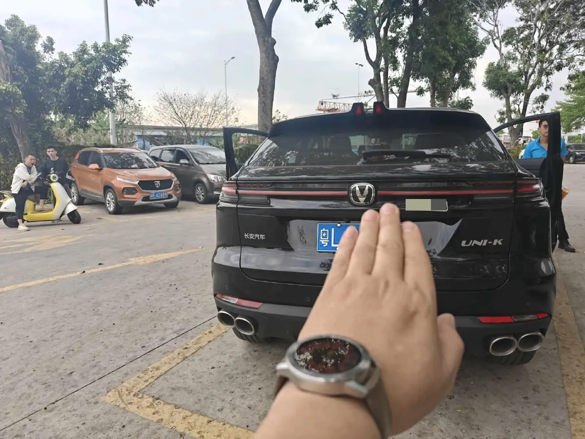 2023 ChangAn UNI-K 2.0T 233HP L4 8AT,autocango,china used car exporter,china ev exporter,chinese used car exporter,chinese used ev exporter