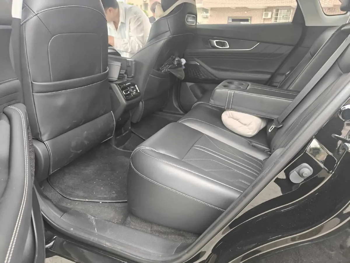 2023 ChangAn UNI-K 2.0T 233HP L4 8AT,autocango,china used car exporter,china ev exporter,chinese used car exporter,chinese used ev exporter