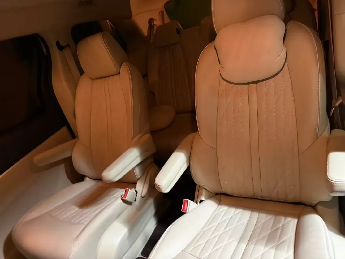 2023 Buick GL8 2.0T 237HP L4 9AT,autocango,china used car exporter,china ev exporter,chinese used car exporter,chinese used ev exporter