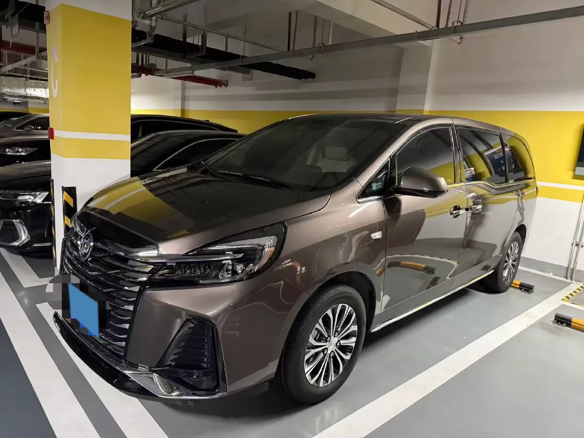 2023 Buick GL8 2.0T 237HP L4 9AT,autocango,china used car exporter,china ev exporter,chinese used car exporter,chinese used ev exporter