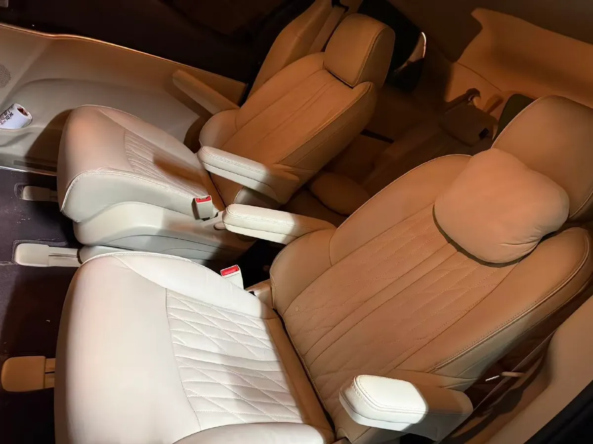 2023 Buick GL8 2.0T 237HP L4 9AT,autocango,china used car exporter,china ev exporter,chinese used car exporter,chinese used ev exporter