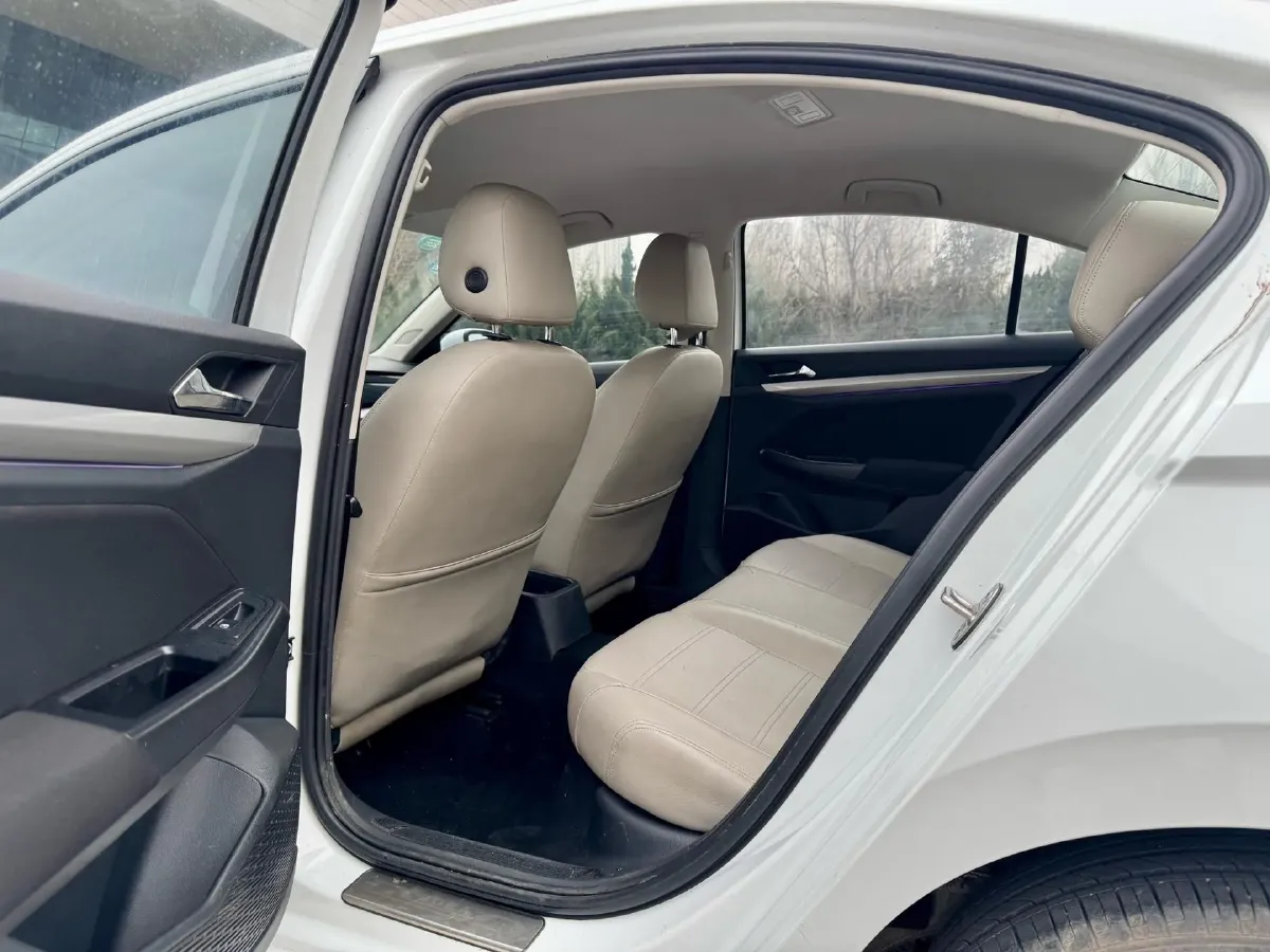 2019 Bestune T77 1.2T 143HP L4 7DCT,autocango,china used car exporter,china ev exporter,chinese used car exporter,chinese used ev exporter