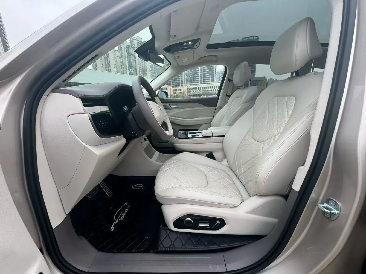 2025 ARCFOX αT6 BEV,autocango,china used car exporter,china ev exporter,chinese used car exporter,chinese used ev exporter