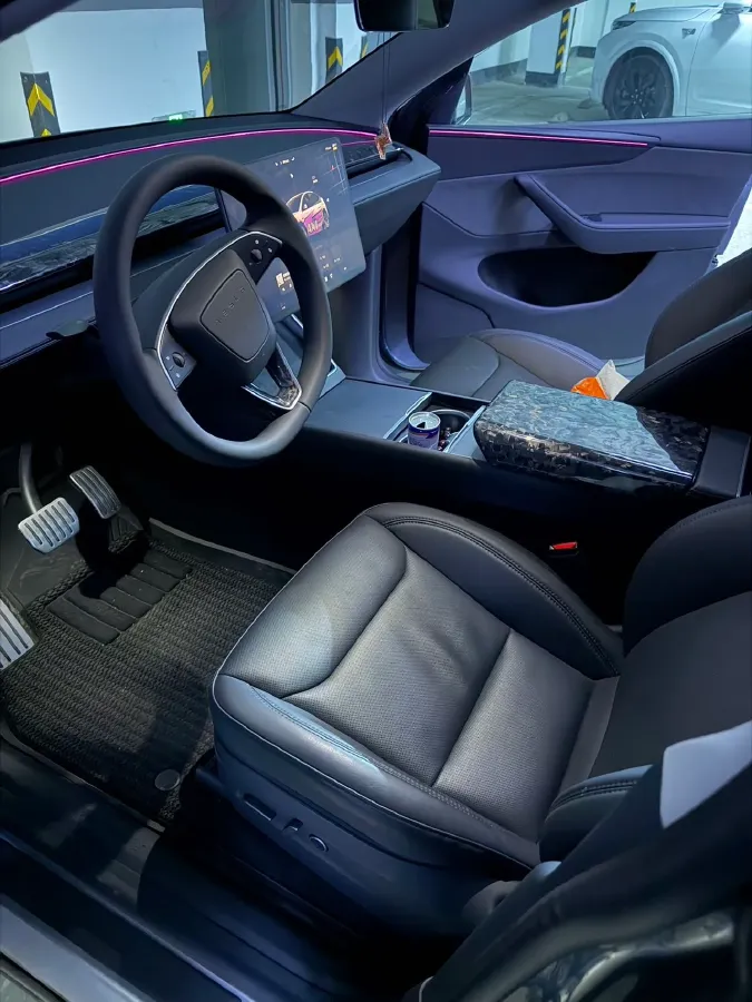 2025 Tesla Model Y BEV 62.5KWH,autocango,china used car exporter,china ev exporter,chinese used car exporter,chinese used ev exporter