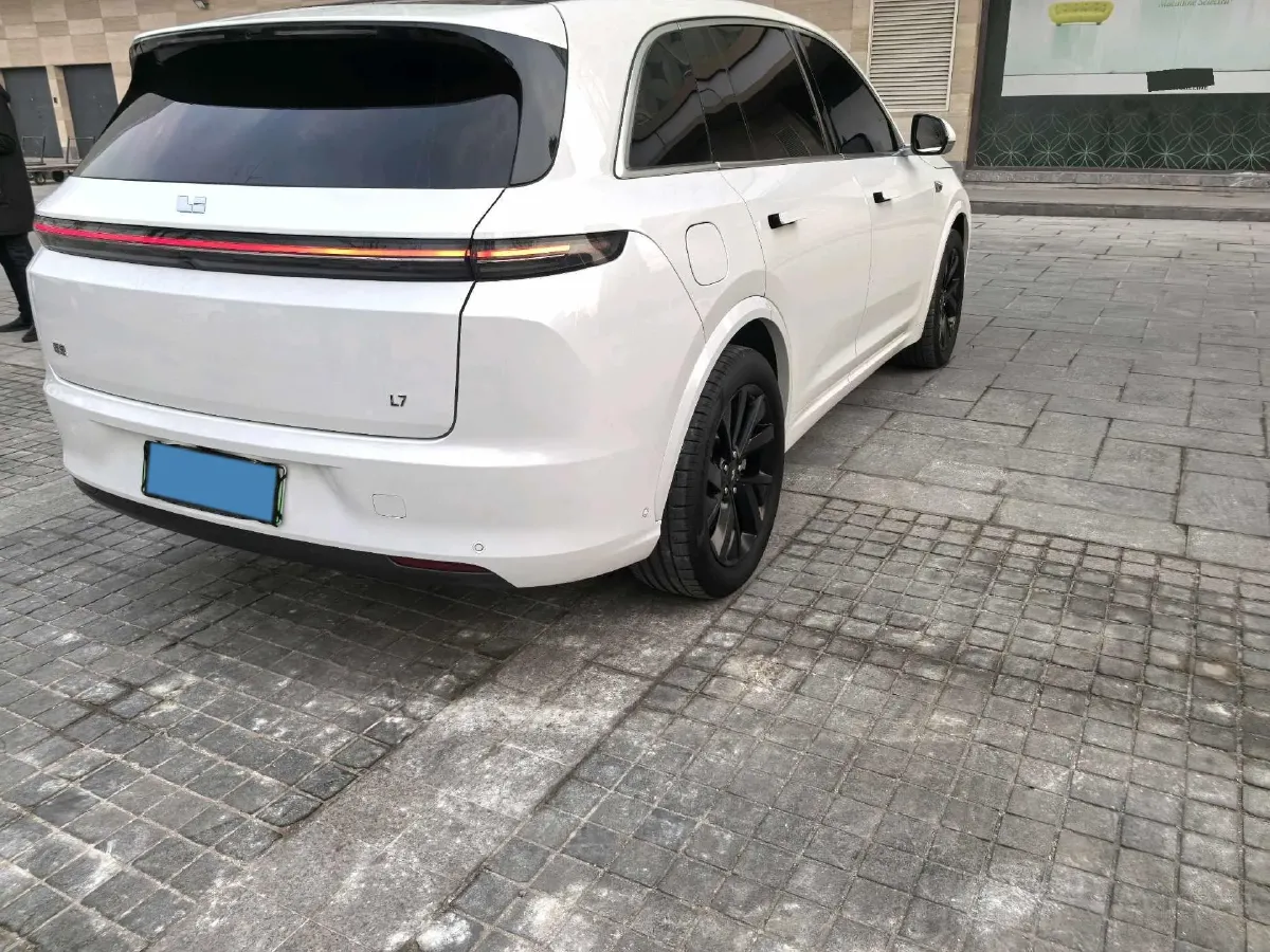 2023 Li L7 Range Extended 154HP REEV 40.9KWH,autocango,china used car exporter,china ev exporter,chinese used car exporter,chinese used ev exporter