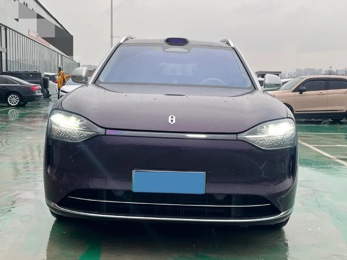 2025 AITO AITO M9 REEV 160HP REEV 52KWH,autocango,china used car exporter,china ev exporter,chinese used car exporter,chinese used ev exporter