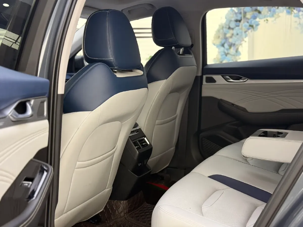 2023 Geely Preface 2.0T 190HP L4 7DCT,autocango,china used car exporter,china ev exporter,chinese used car exporter,chinese used ev exporter