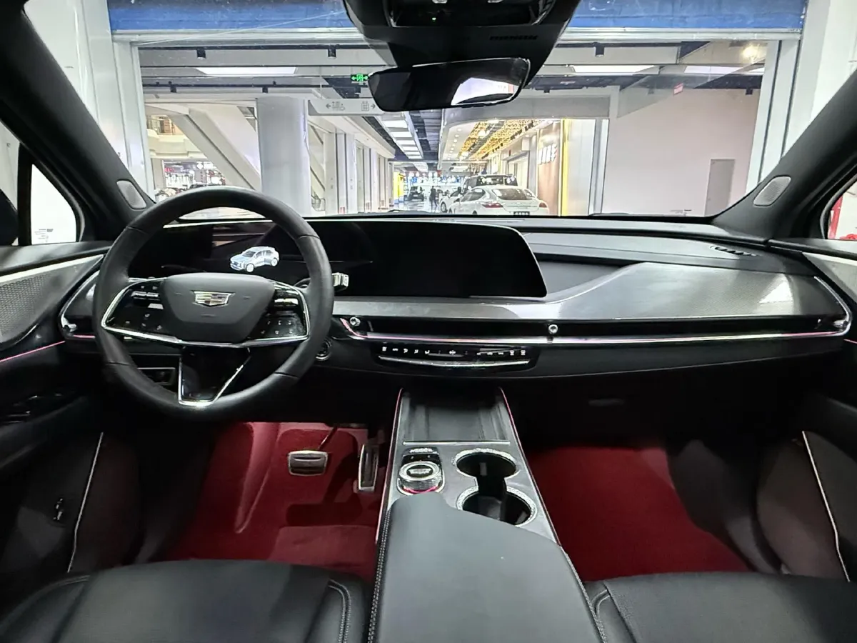 2025 Cadillac XT5 2.0T 237HP L4 9AT,autocango,china used car exporter,china ev exporter,chinese used car exporter,chinese used ev exporter