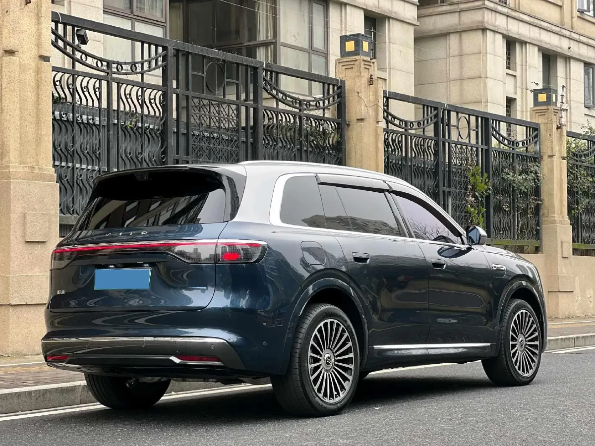 2025 AITO AITO M8 REEV 160HP REEV 53.4KWH,autocango,china used car exporter,china ev exporter,chinese used car exporter,chinese used ev exporter