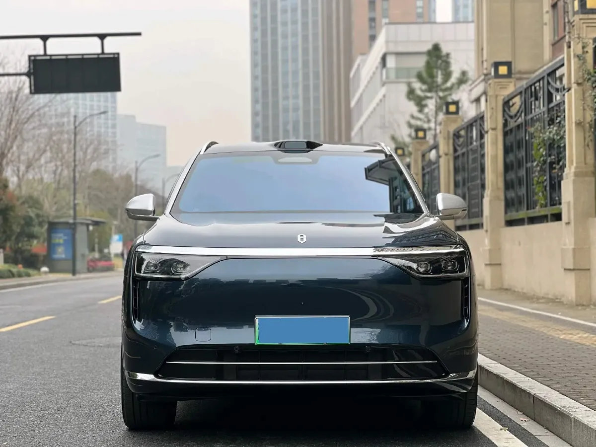 2025 AITO AITO M8 REEV 160HP REEV 53.4KWH,autocango,china used car exporter,china ev exporter,chinese used car exporter,chinese used ev exporter