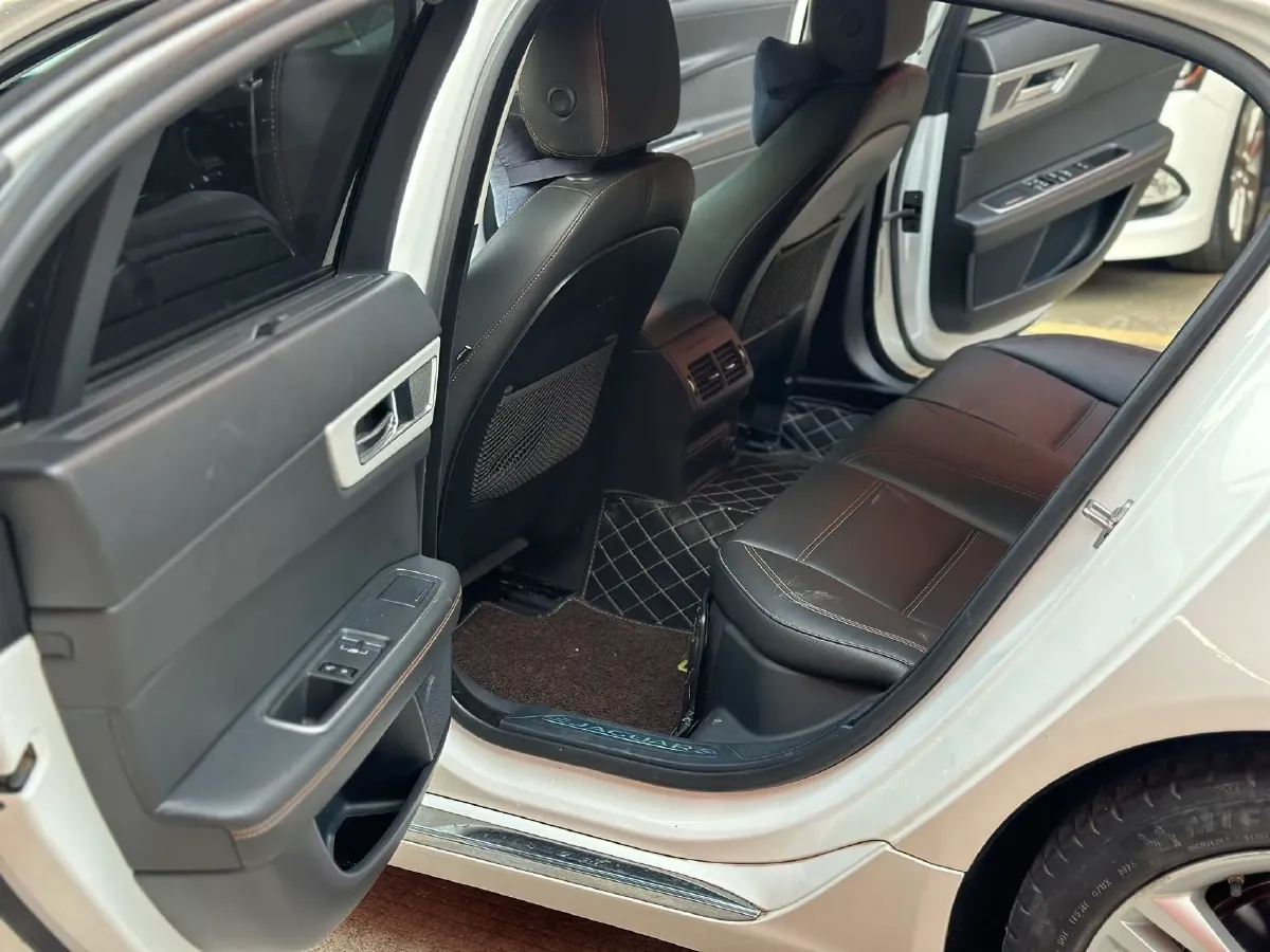 2019 Land Rover Discovery Sport 2.0T 200HP L4 9AT,autocango,china used car exporter,china ev exporter,chinese used car exporter,chinese used ev exporter