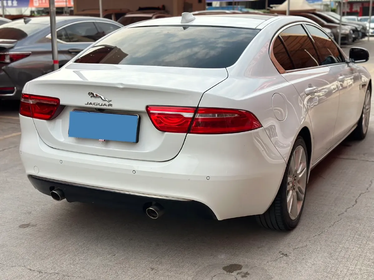 2019 Land Rover Discovery Sport 2.0T 200HP L4 9AT,autocango,china used car exporter,china ev exporter,chinese used car exporter,chinese used ev exporter