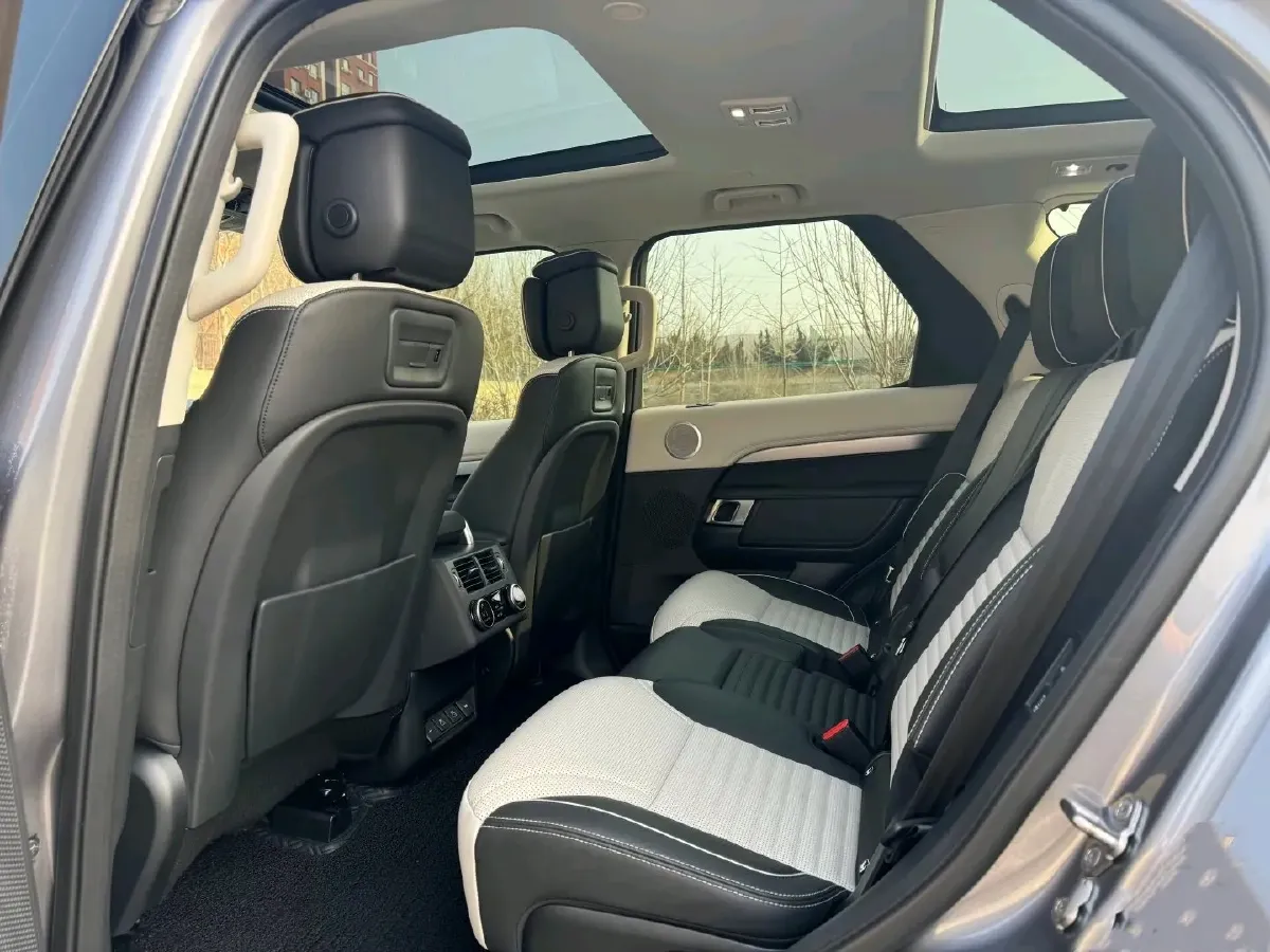 2021 Land Rover Discovery 3.0T 360HP L6 8AT,autocango,china used car exporter,china ev exporter,chinese used car exporter,chinese used ev exporter