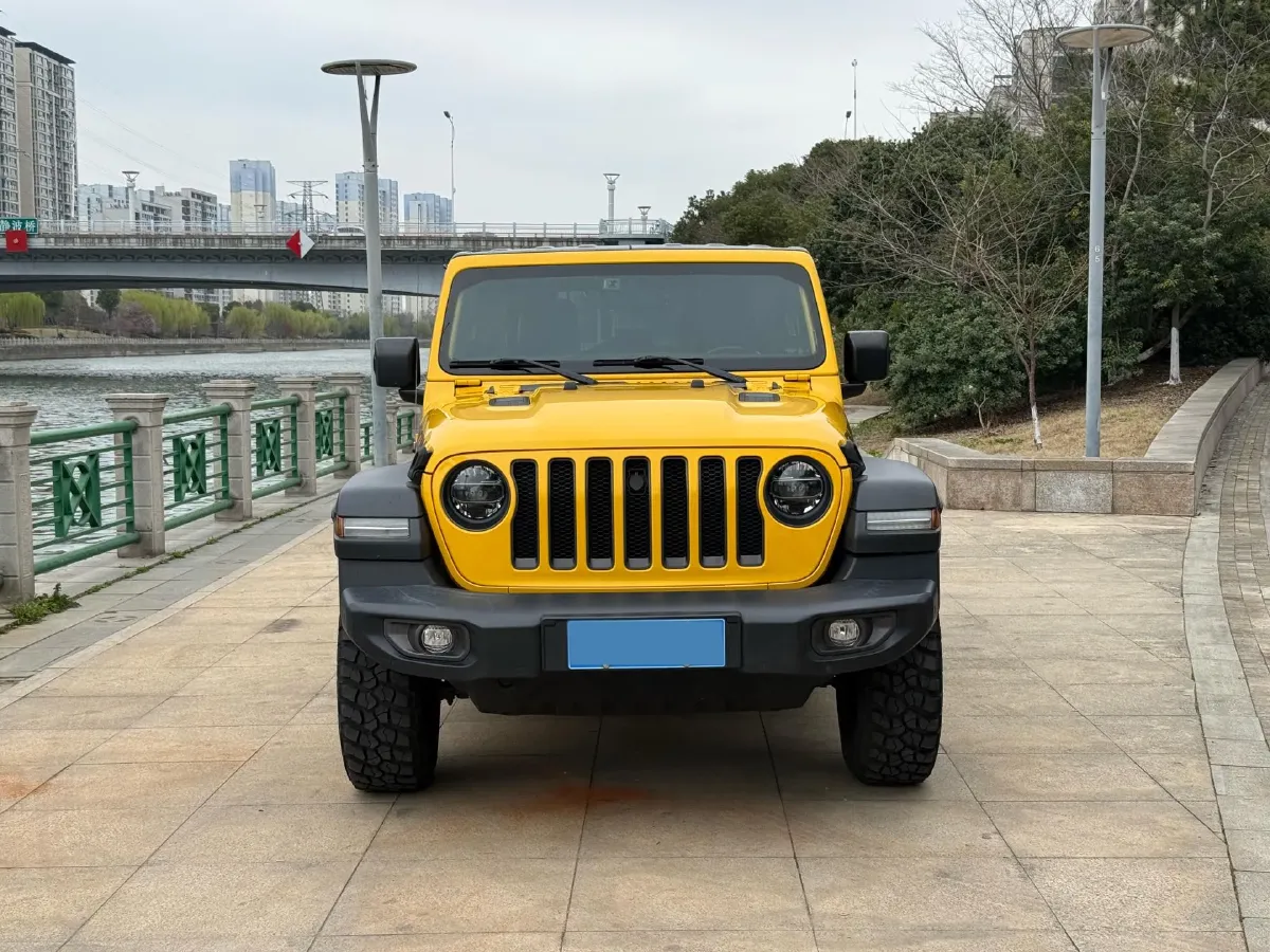 2021 Jeep Wrangler 2.0T 266HP L4 8AT,autocango,china used car exporter,china ev exporter,chinese used car exporter,chinese used ev exporter