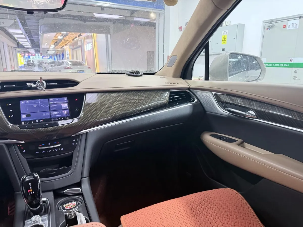 2021 Cadillac XT6 2.0T 237HP L4 9AT,autocango,china used car exporter,china ev exporter,chinese used car exporter,chinese used ev exporter