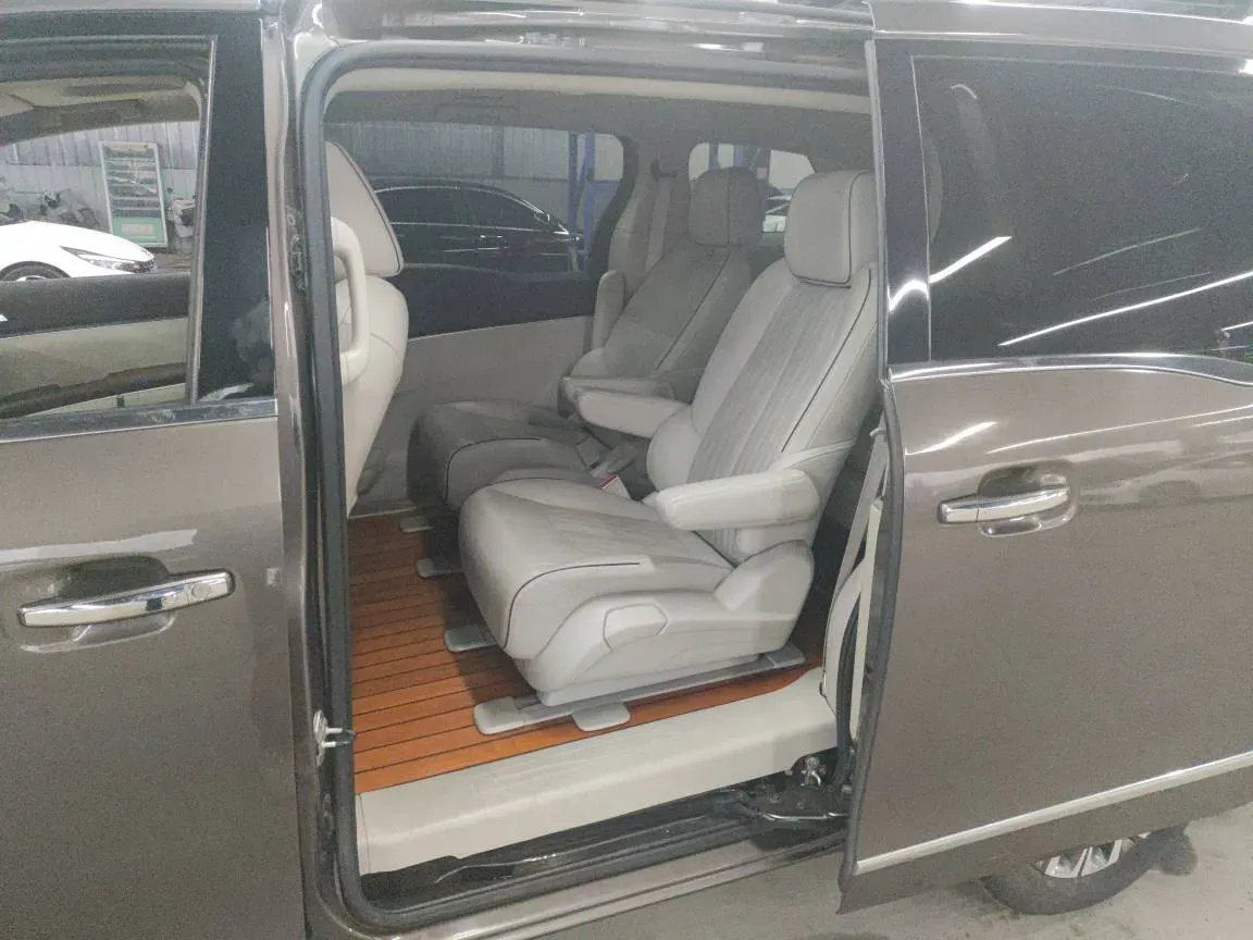 2021 Buick GL8 2.0T 237HP L4 9AT,autocango,china used car exporter,china ev exporter,chinese used car exporter,chinese used ev exporter