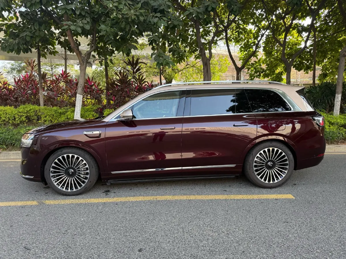 2025 AITO AITO M9 REEV 160HP REEV 52KWH,autocango,china used car exporter,china ev exporter,chinese used car exporter,chinese used ev exporter