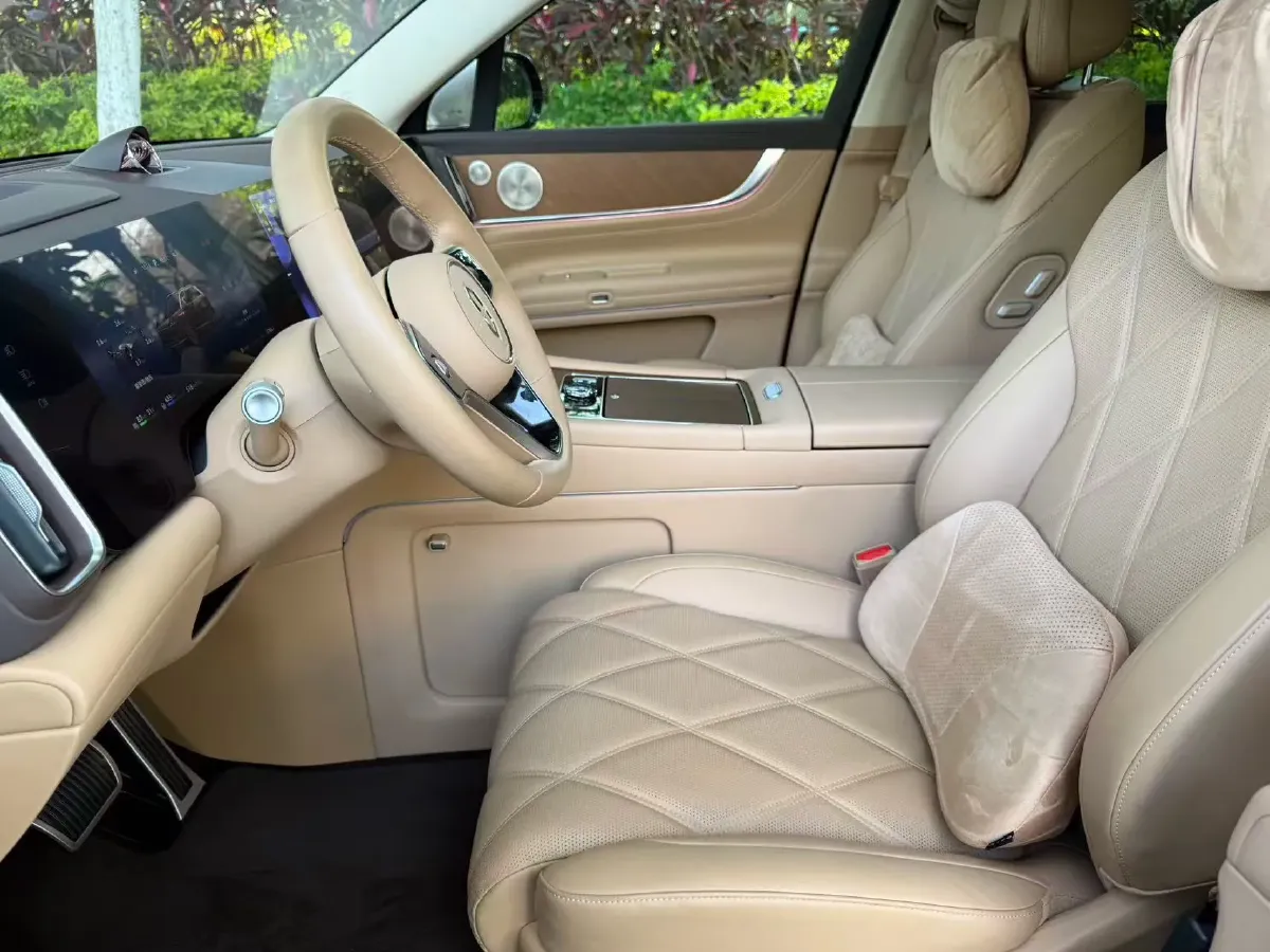 2025 AITO AITO M9 REEV 160HP REEV 52KWH,autocango,china used car exporter,china ev exporter,chinese used car exporter,chinese used ev exporter