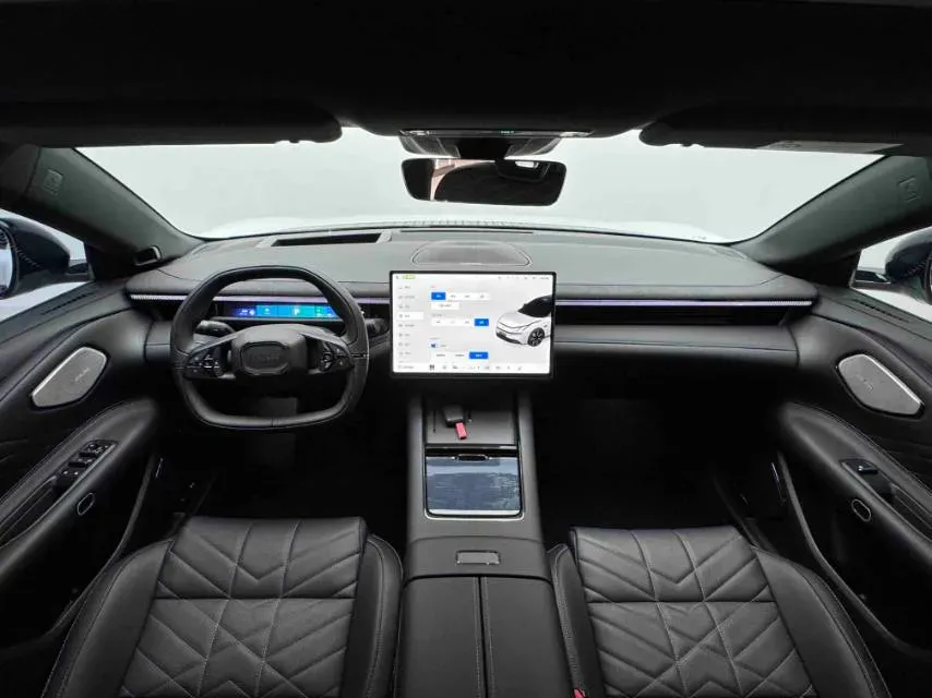 2025 LYNK&CO 10 EM-P 1.5T 163HP L4 3DHT PHEV,autocango,china used car exporter,china ev exporter,chinese used car exporter,chinese used ev exporter