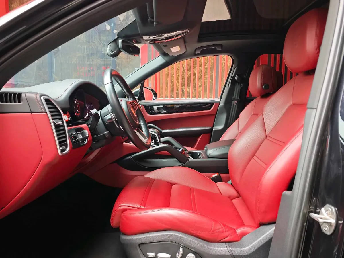 2023 Porsche Cayenne 2.0T 252HP L4 8AT PHEV 17.9KWH,autocango,china used car exporter,china ev exporter,chinese used car exporter,chinese used ev exporter