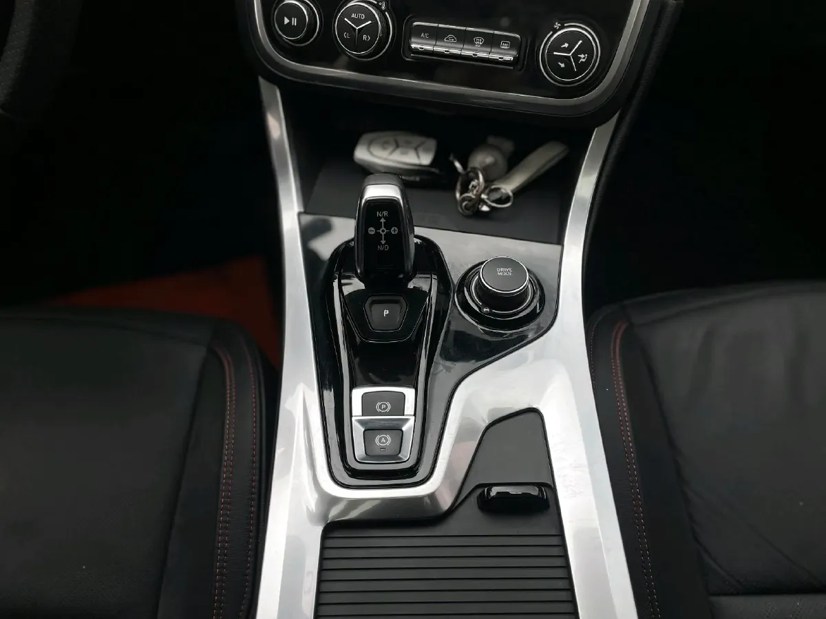 2019 LYNK&CO 01 2.0T 190HP L4 7DCT,autocango,china used car exporter,china ev exporter,chinese used car exporter,chinese used ev exporter