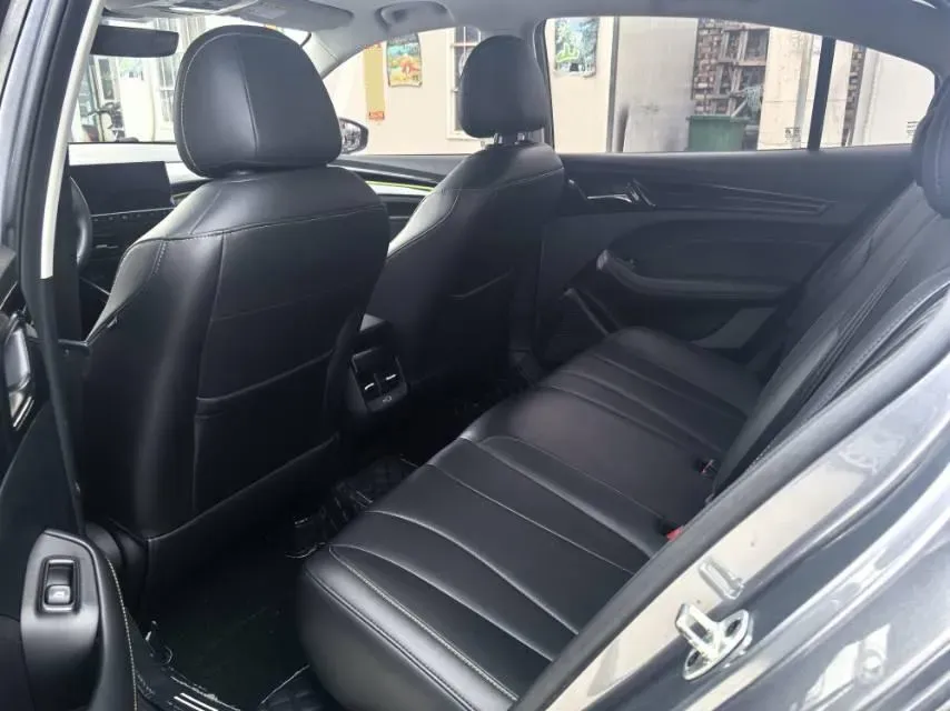 2021 Roewe i5 1.5L 120HP L4 CVT,autocango,china used car exporter,china ev exporter,chinese used car exporter,chinese used ev exporter