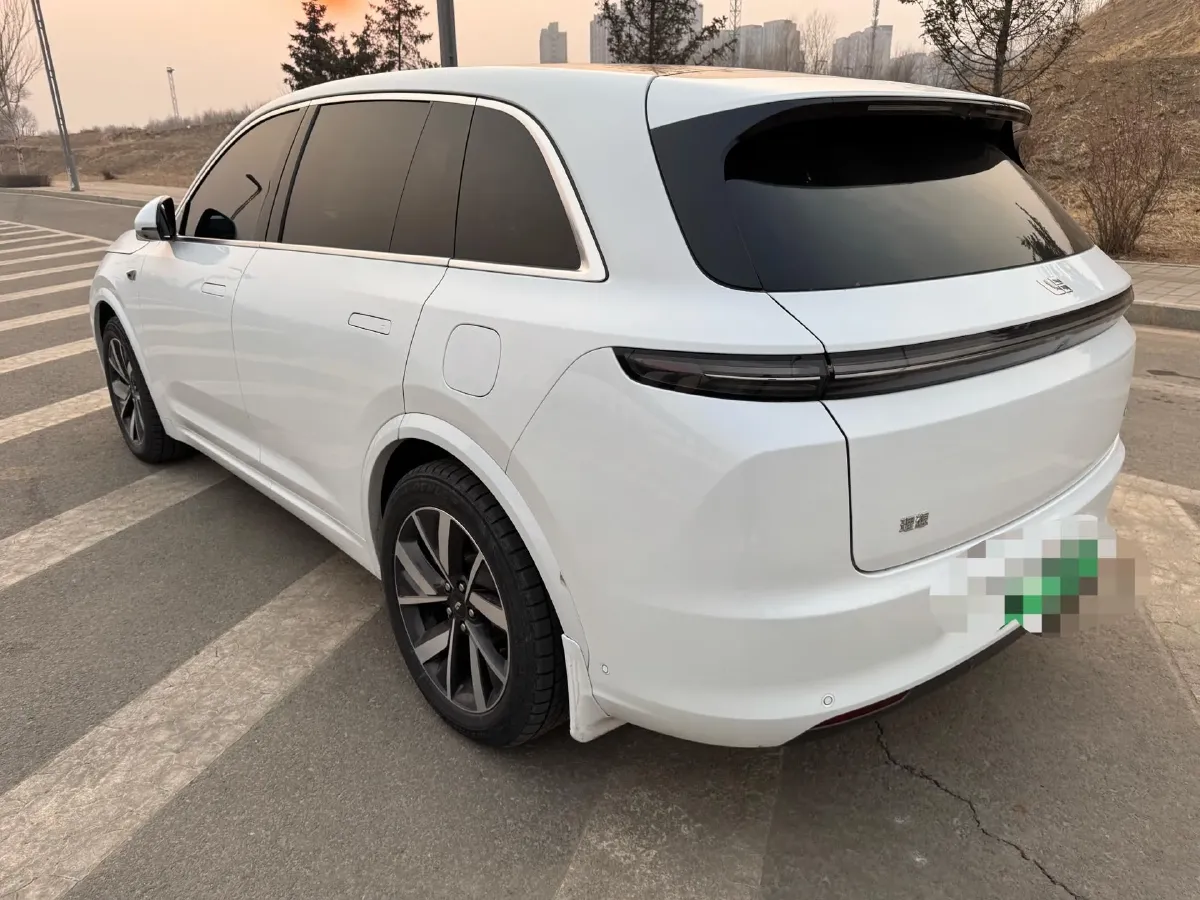 2023 Li L7 Range Extended 154HP REEV 40.9KWH,autocango,china used car exporter,china ev exporter,chinese used car exporter,chinese used ev exporter